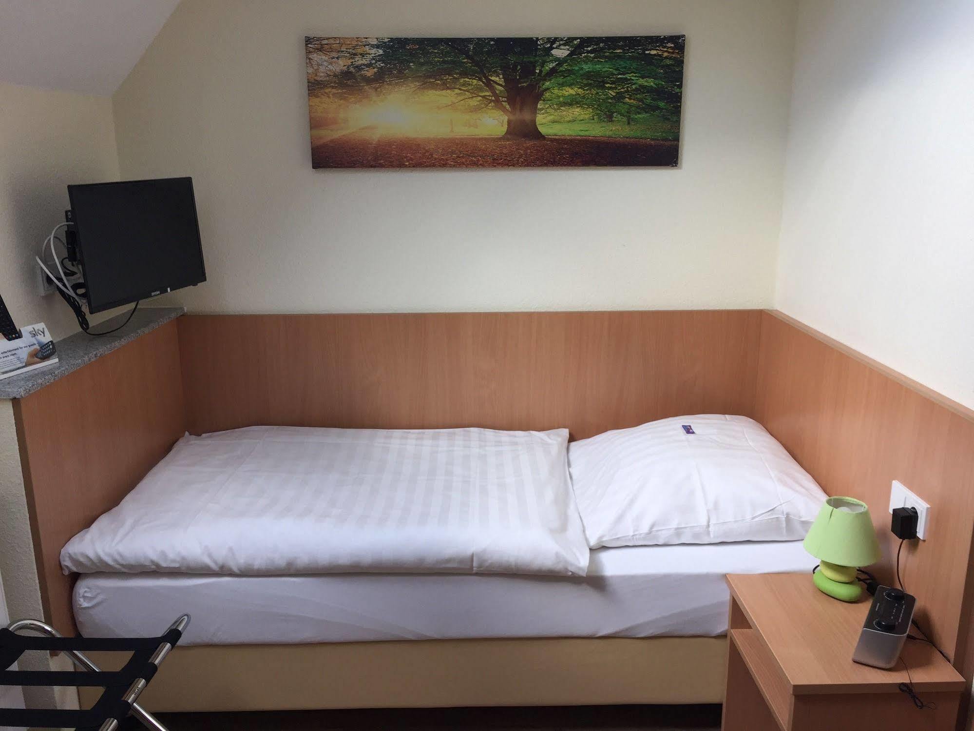 Pension Im Wirtshaus Himberg Bad Honnef Exterior photo